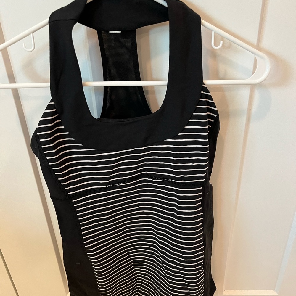 Lululemon size 6 black tank white stripes